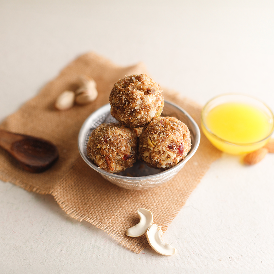 Gond Cranberry Laddoo